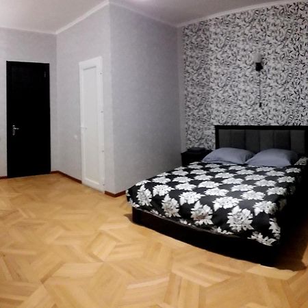 Gnt+ Otel Tiflis Dış mekan fotoğraf