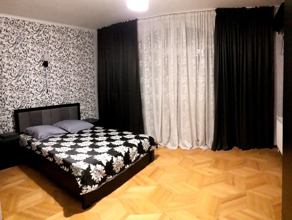 Gnt+ Otel Tiflis Dış mekan fotoğraf