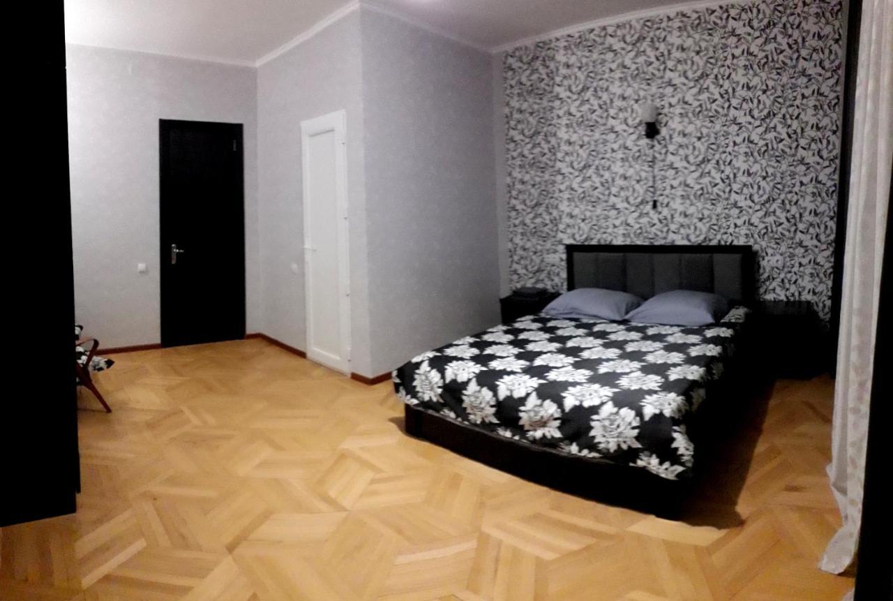 Gnt+ Otel Tiflis Dış mekan fotoğraf