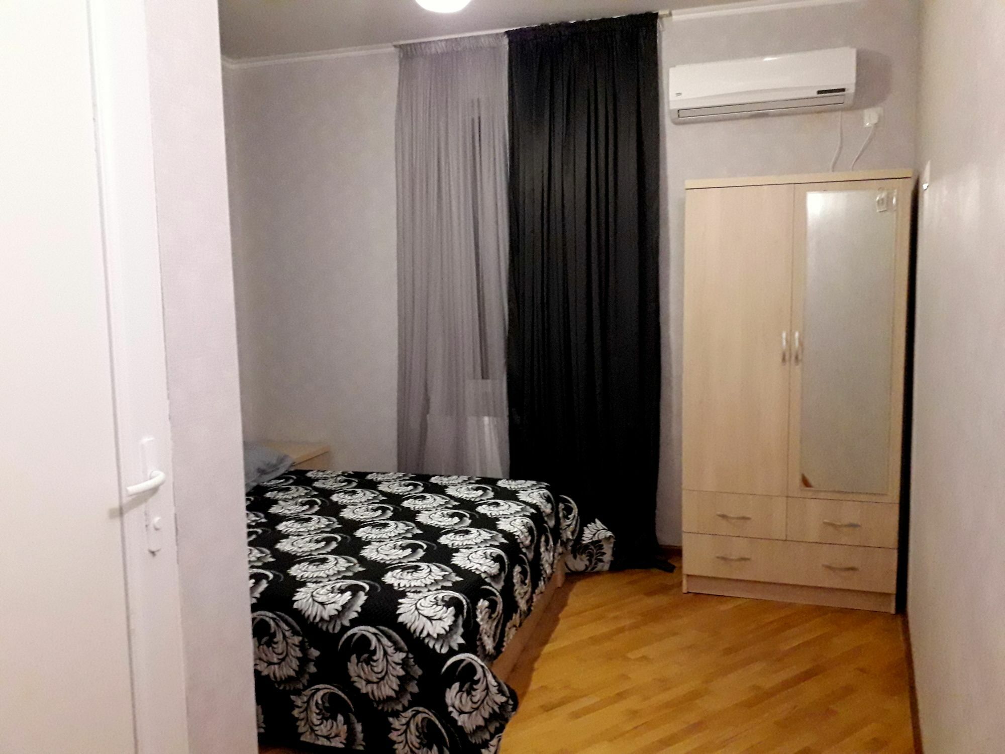 Gnt+ Otel Tiflis Dış mekan fotoğraf