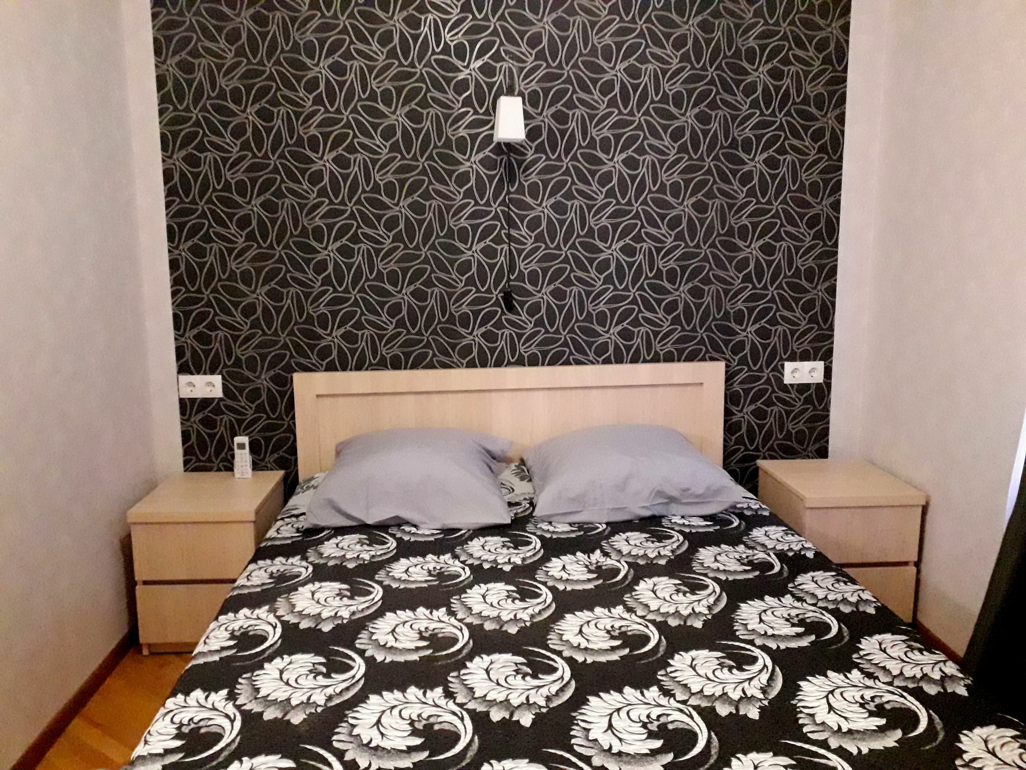 Gnt+ Otel Tiflis Dış mekan fotoğraf